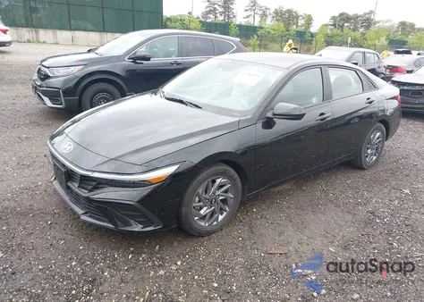 2024 Hyundai Elantra Sel z USA, uszkodzony, nr VIN KMHLM4DG6RU653322